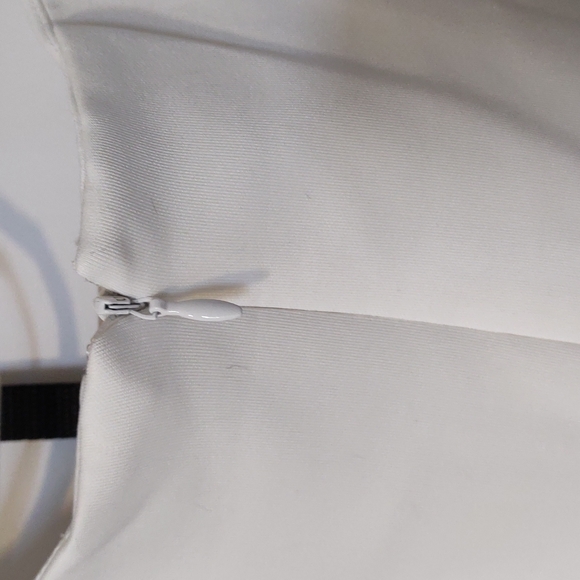 Cream knee-length dress - Picture 6 of 6